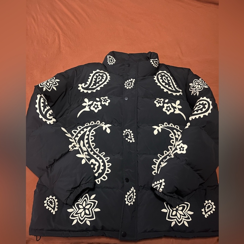 PROFOUND men’s paisley puffer coat